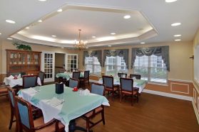 Dining space with chef-prepared meals in a retirement community
