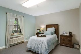 Comfortable senior's apartment bedroom design