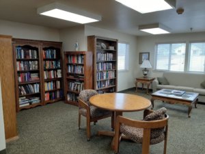 Cozy reading nooks for seniors