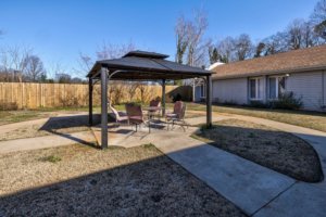 Comfortable outdoor courtyard for senior