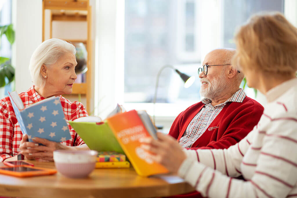 5 Activities To Meet And Connect With Other Seniors | TerraBella