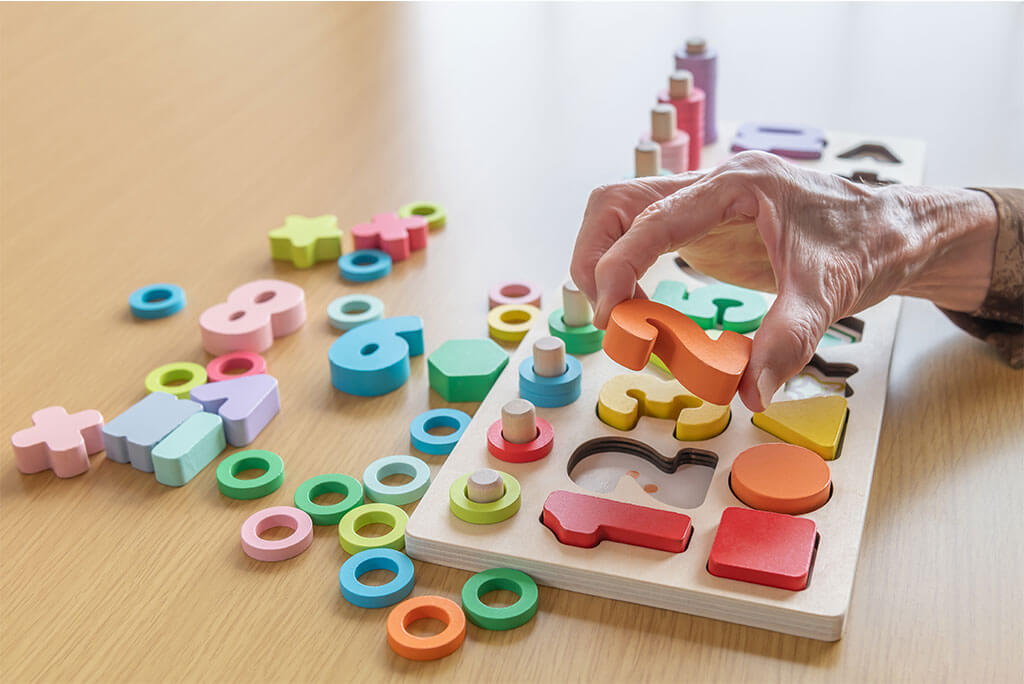 Occupational Therapy Benefits for Elderly Loved Ones